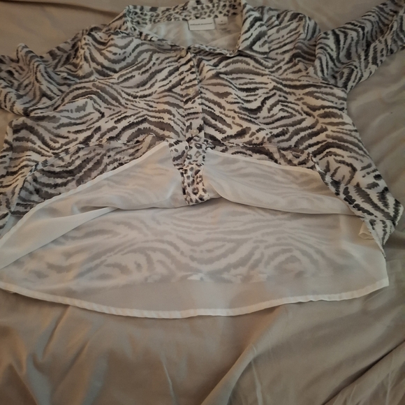 Alfred Dunner Women's Animal Print Blouse - Picture 8 of 8